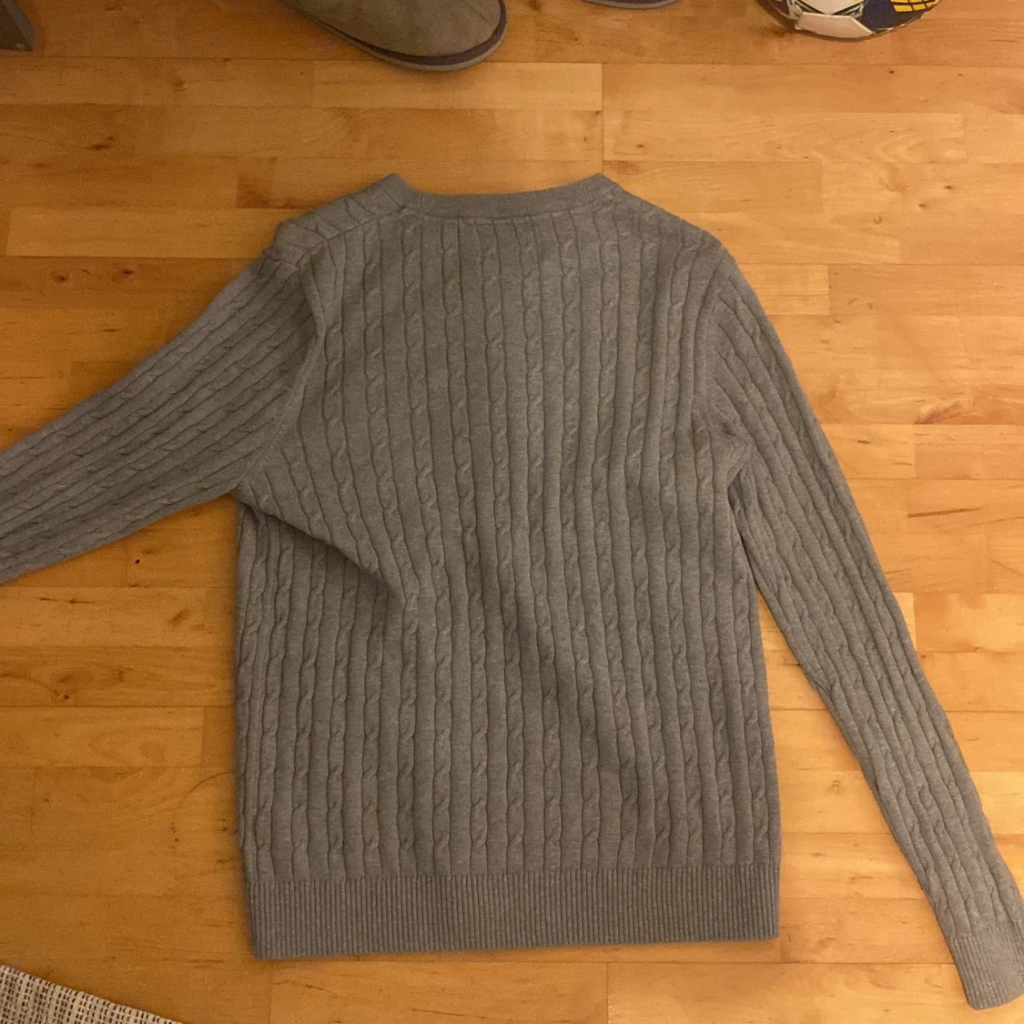 Ljusgrå stickad tröja från Bondeli - 1