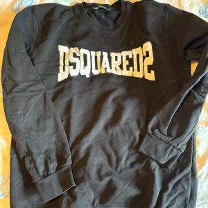 Dsquared2 - dsquared2 tjock tröja med tryck fram till 