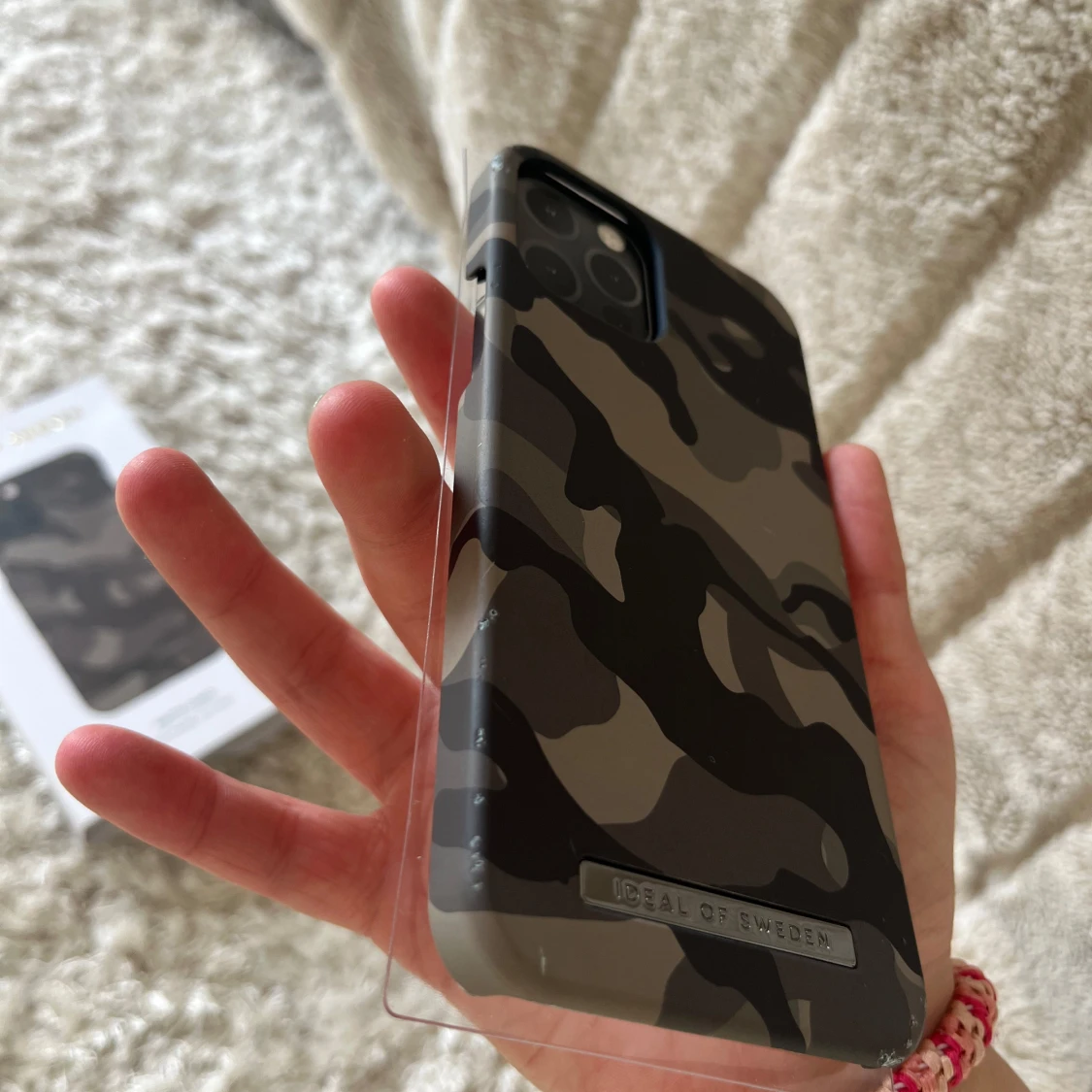  kamouflage skal från iDeal of Sweden - 3