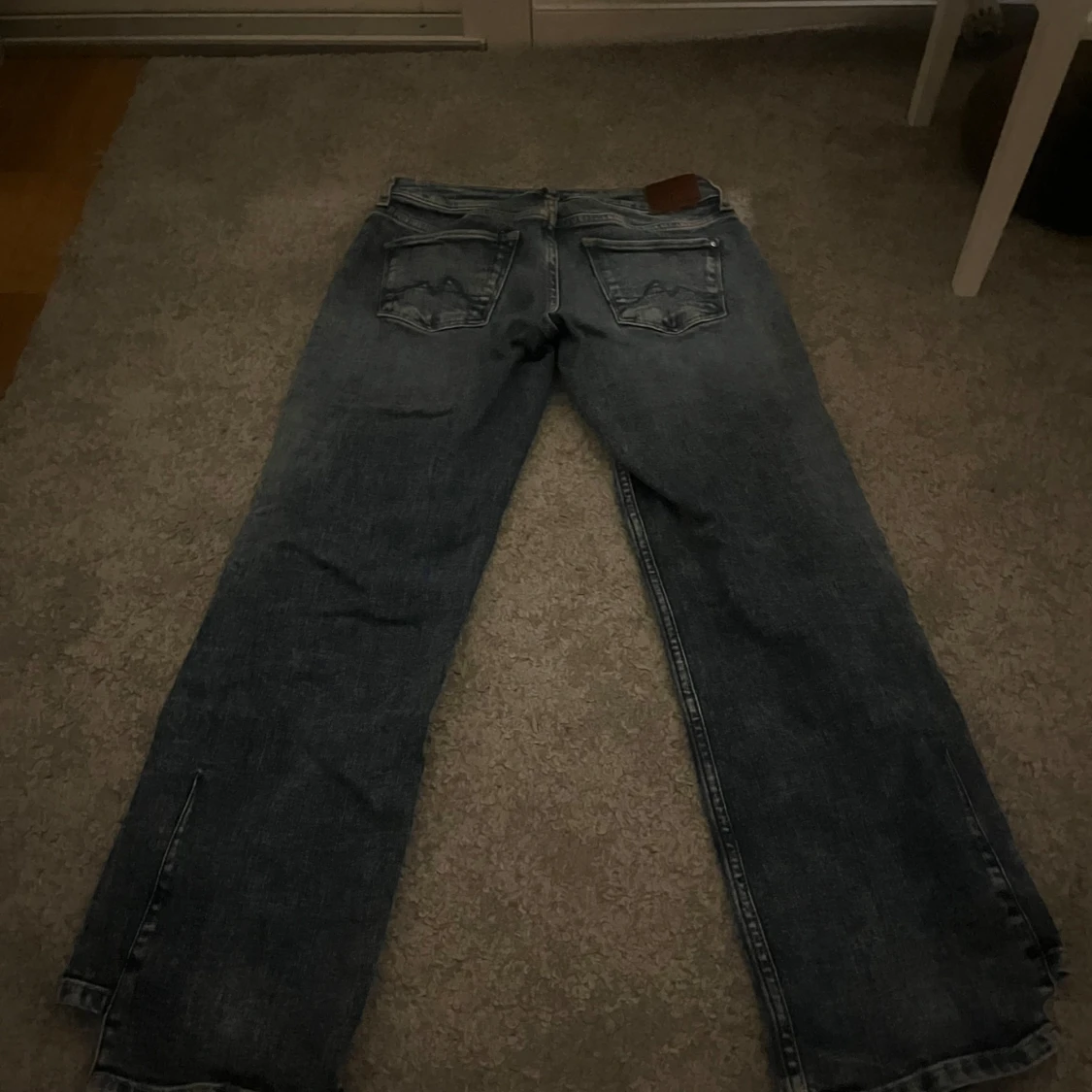 Blåa jeansbyxor med raka ben - 1