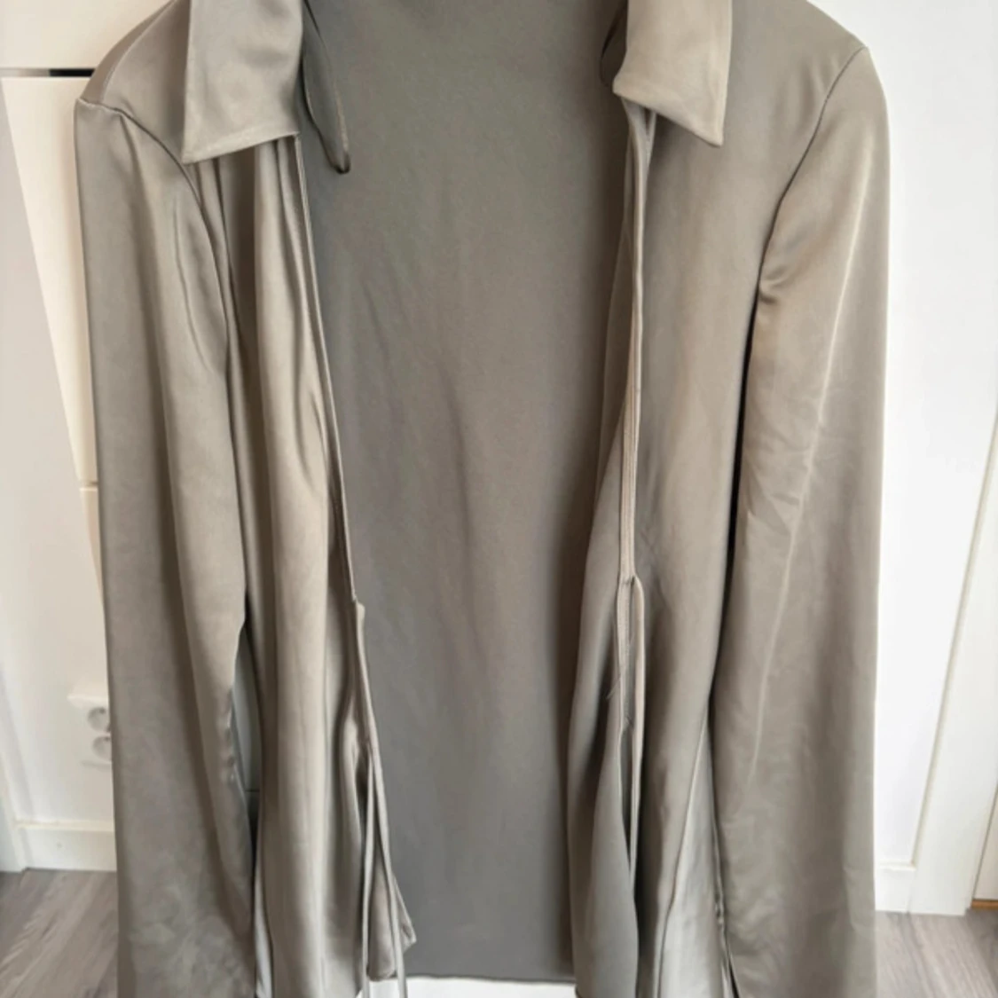 Zara topp Grå/grön med knytband - 2