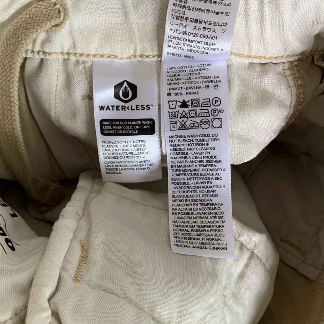 Beiga manchester shorts från Levi's - 3