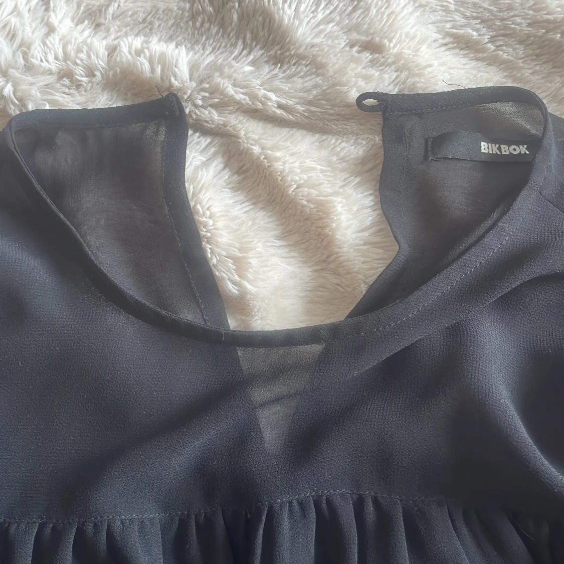 Svart blus från bikbok - 2