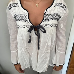 Ny annons, blus - Superfin blus från odd Molly, köpt på Plick men som tyvärr inte kommer till användning.💗