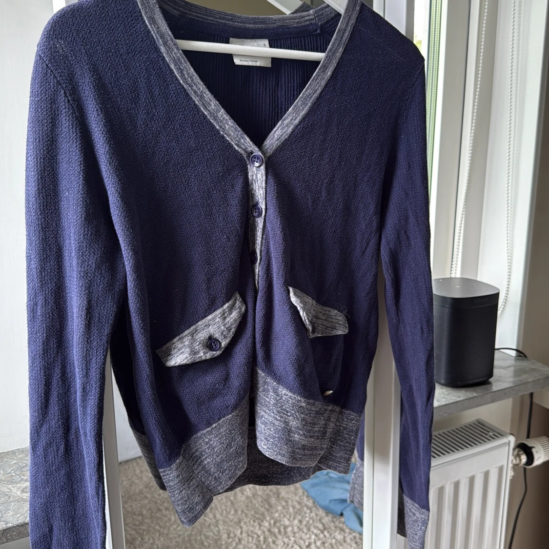 Mörkblå kofta från Peak Performance