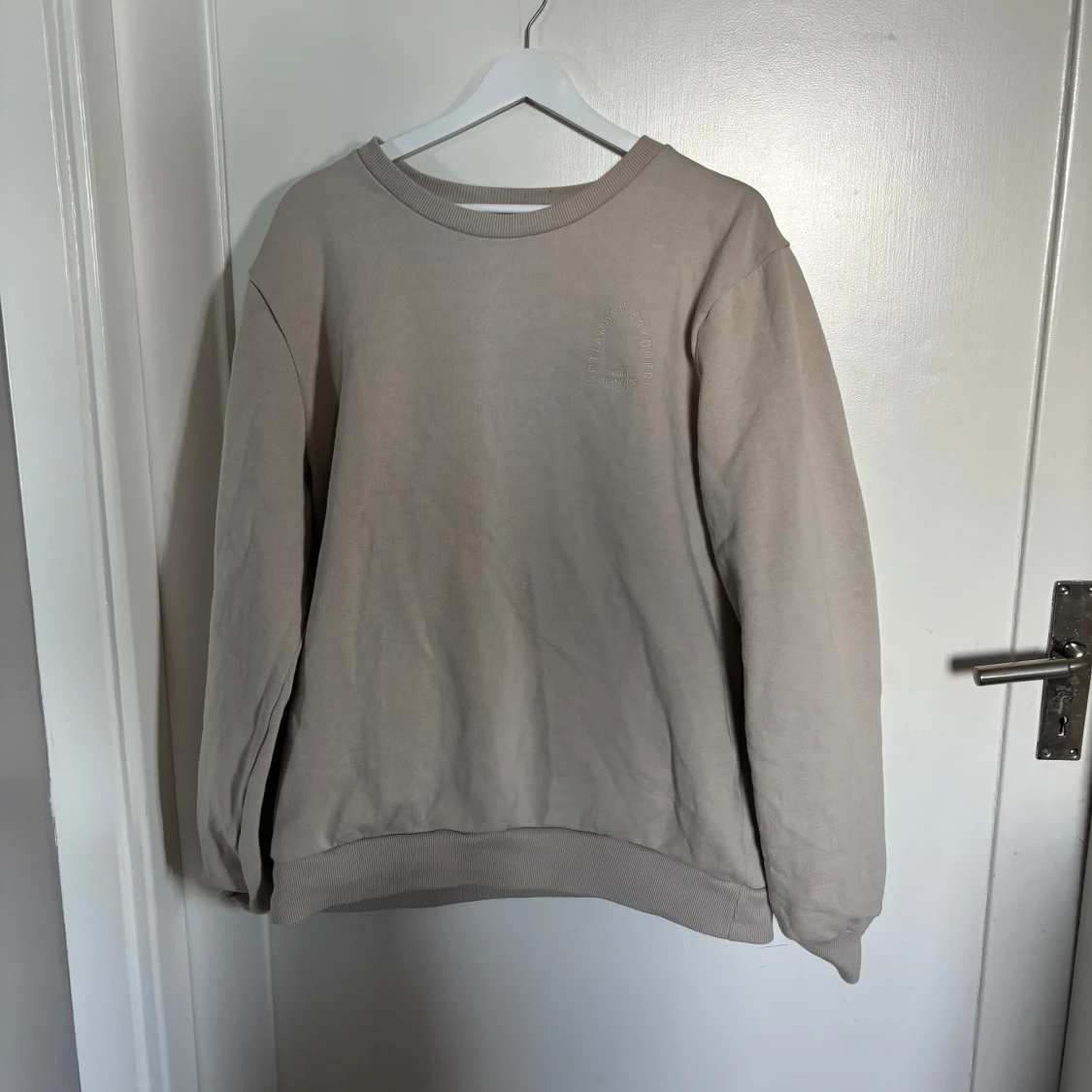Beige sweatshirt från Gotlands Bryggeri