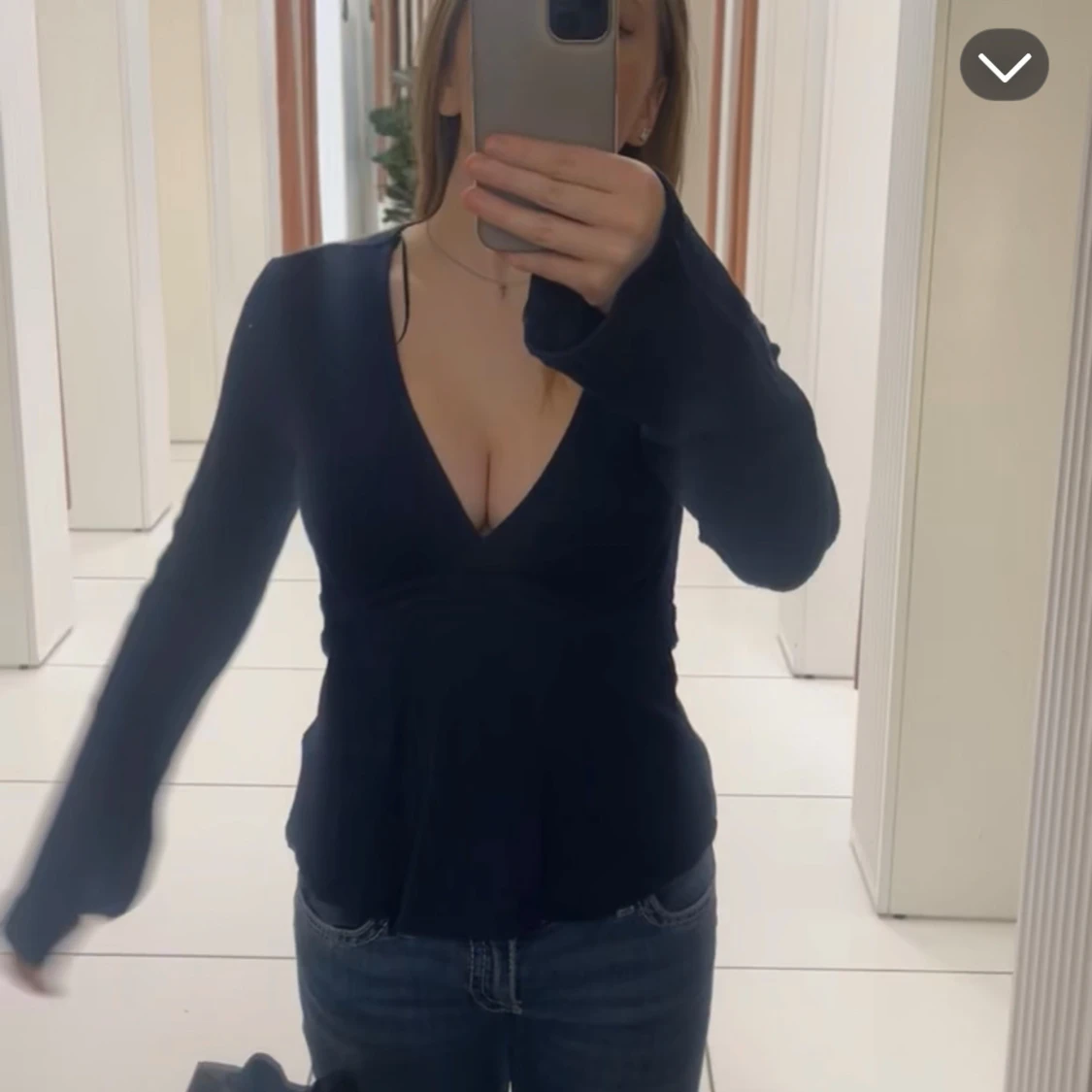 Mörk blå v-ringad topp - 2
