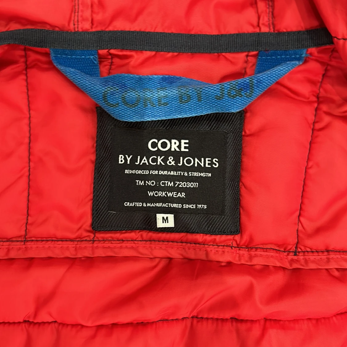 Blå pufferjacka från Jack & Jones - 2