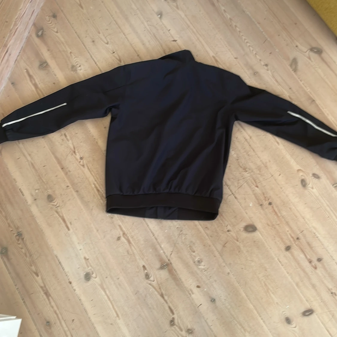 Svart jacka från Peak Performance - 1