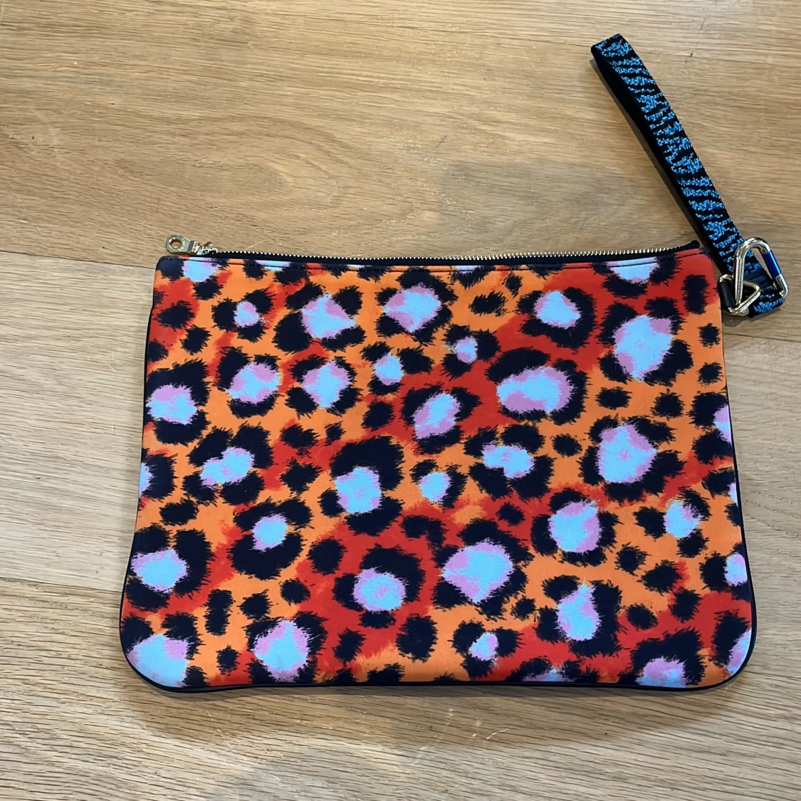 Blommig och leopardmönstrad kuvertväska från Kenzo - 3