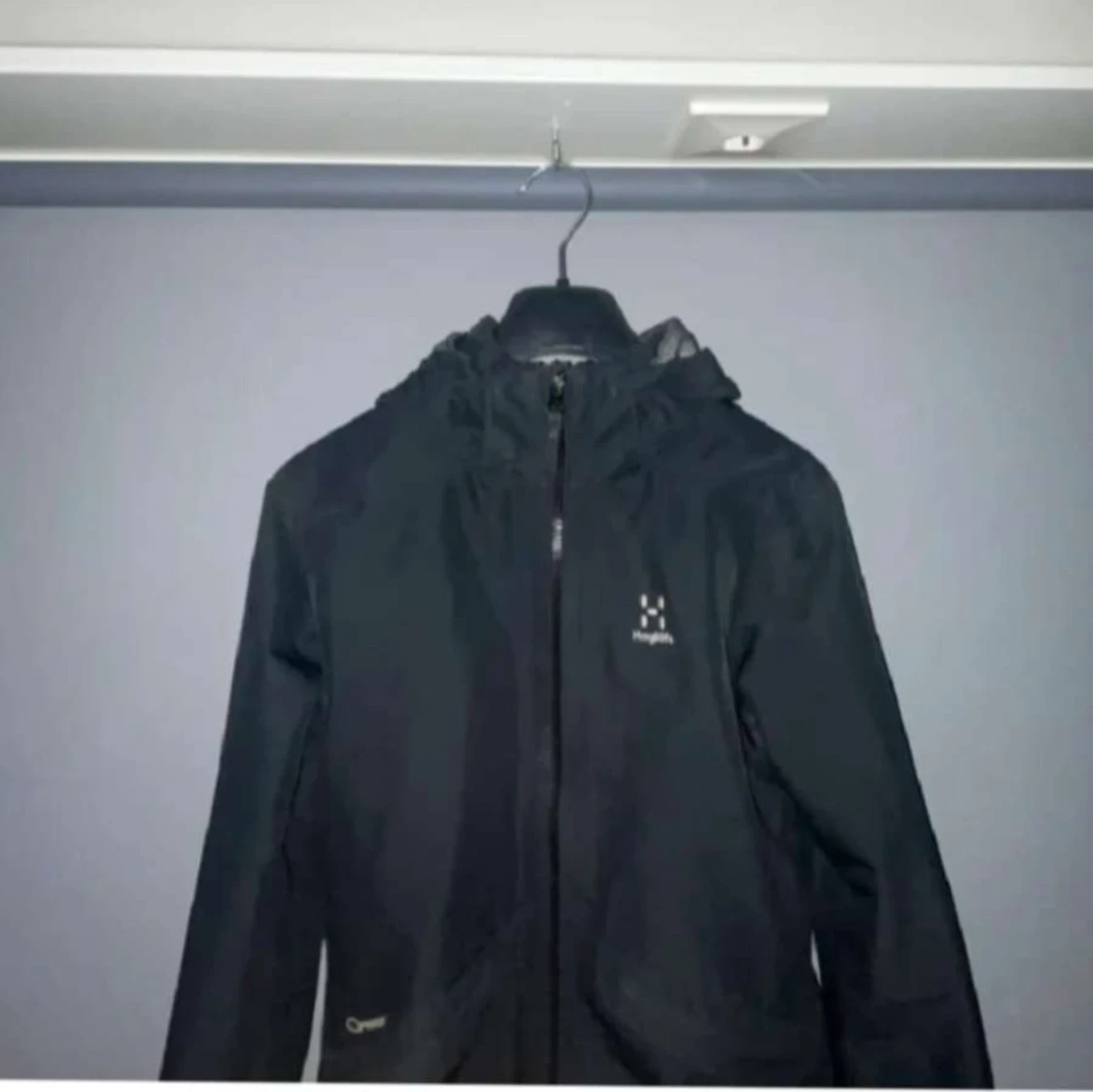 Svart vindjacka från Haglöfs