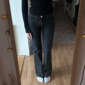 Jeans - Så snygga jeans, modellen är 173cm