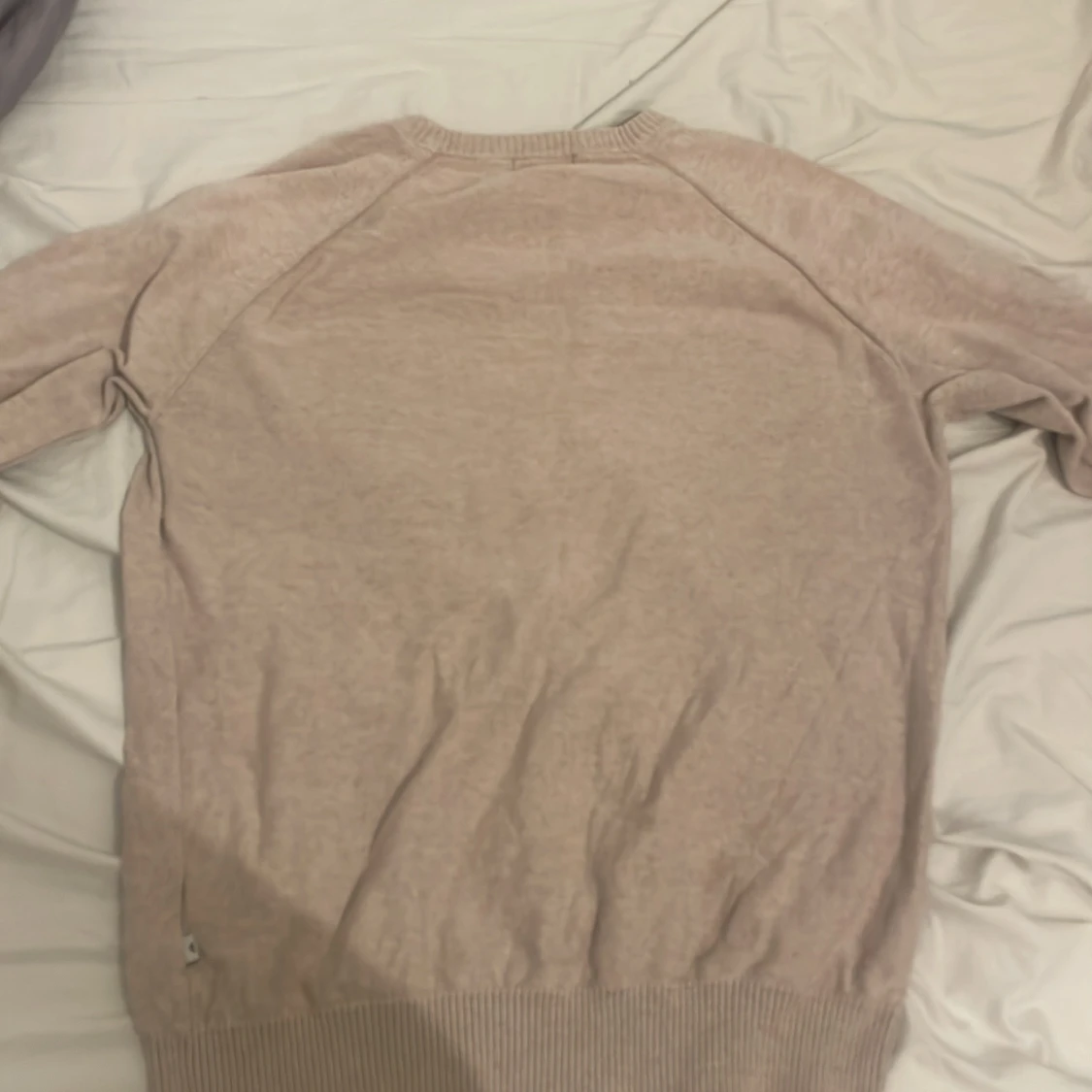 Beige stickad tröja från J.Lindeberg - 1