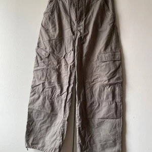 Cargo pants - Coola cargo pants från Weekday strl xs. Inga anmärkningar!