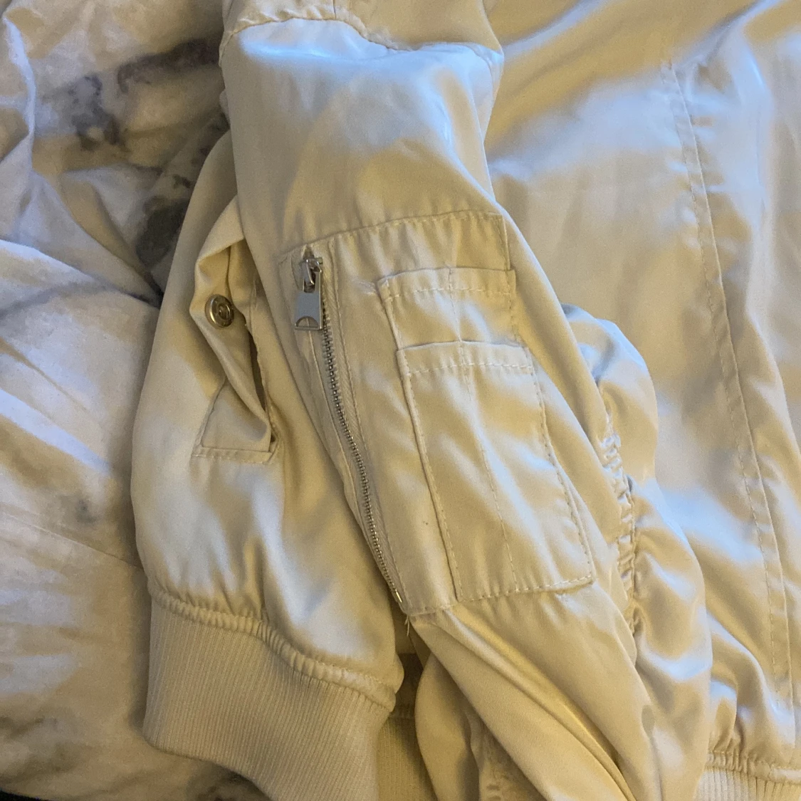 Beige bomberjacka från FS Sister - 2