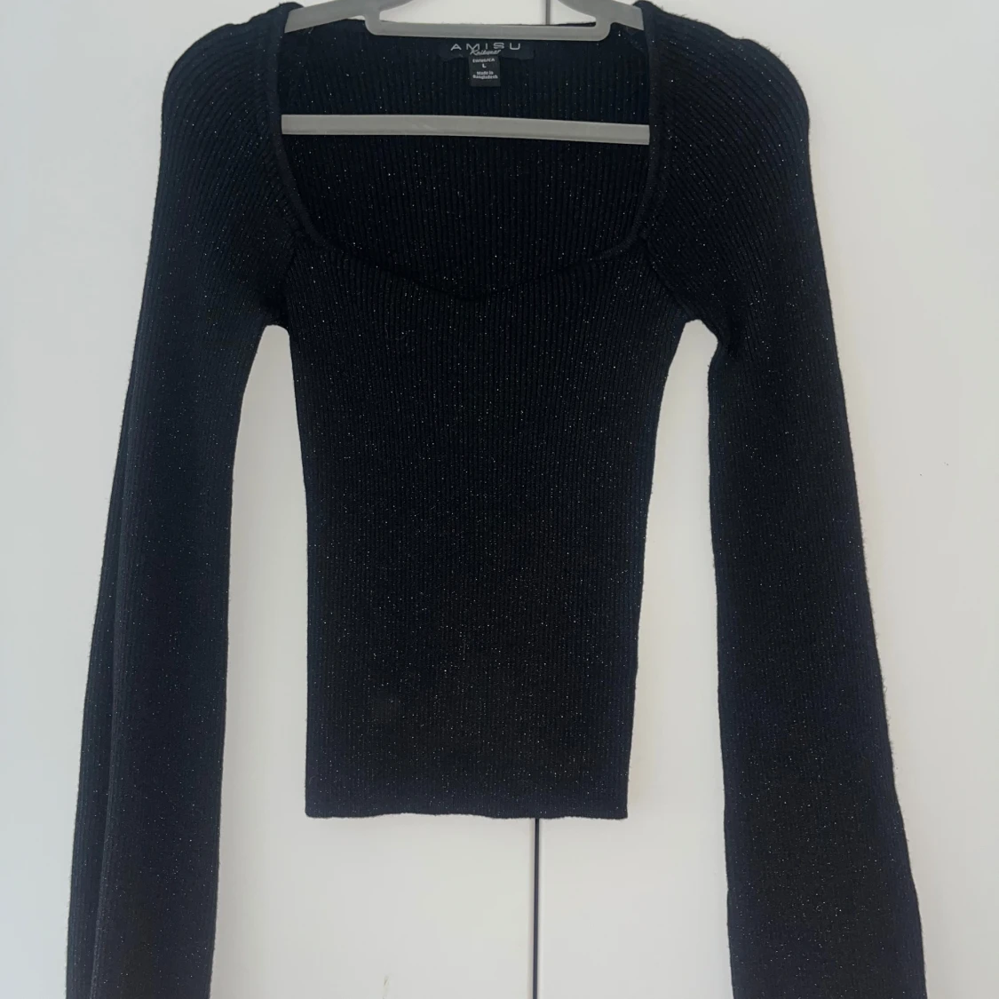 Svart glittrig ribbad topp Amisu - 2