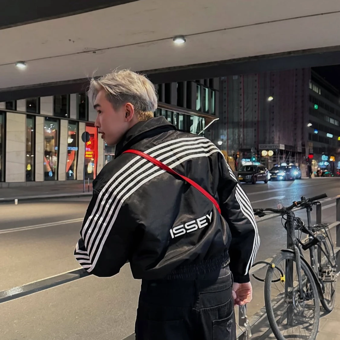 Svart vindjacka från Issey 