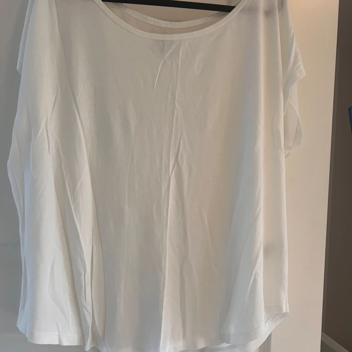 Vit t-shirt från Crocker Apparel