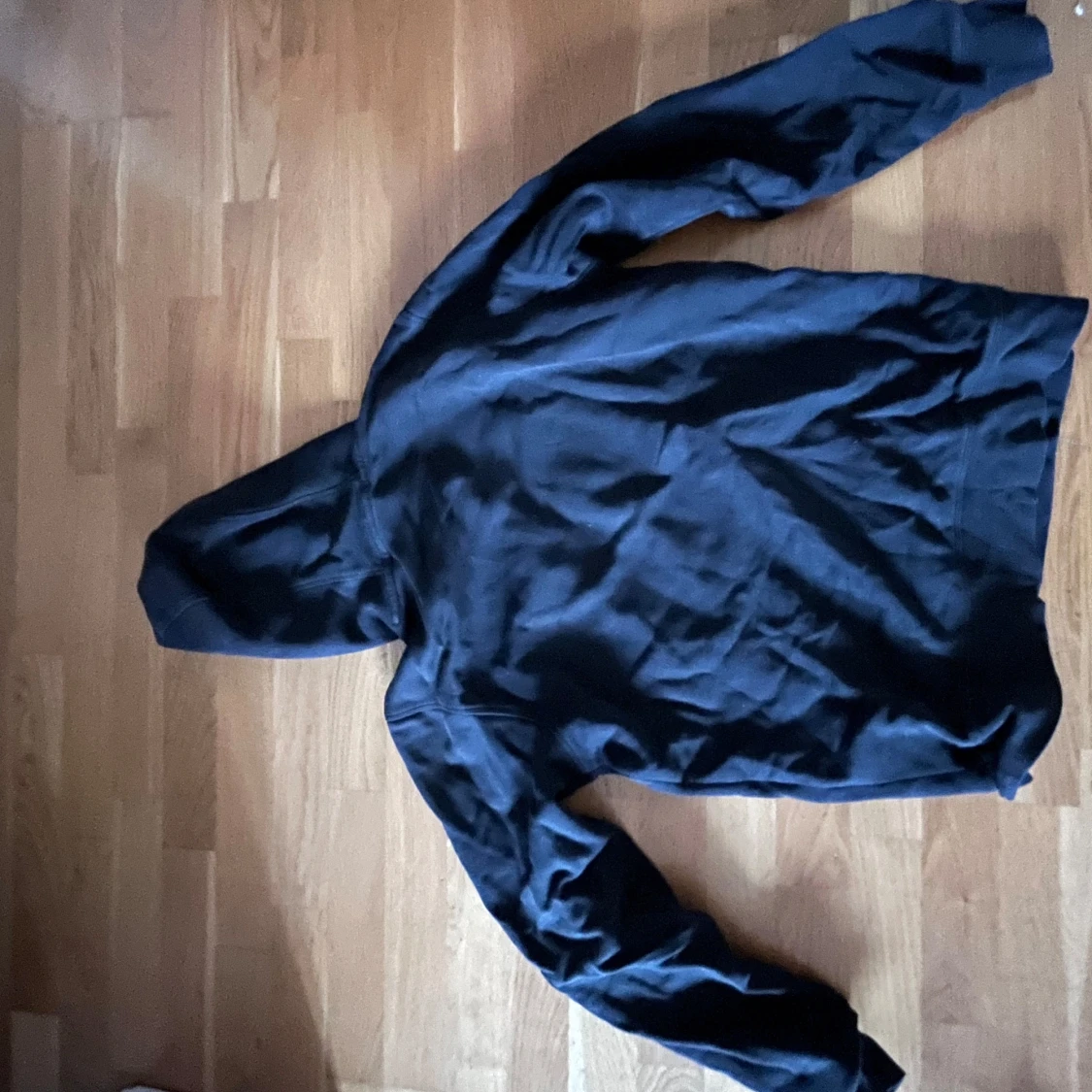 Svart Sail Racing hoodie - 1