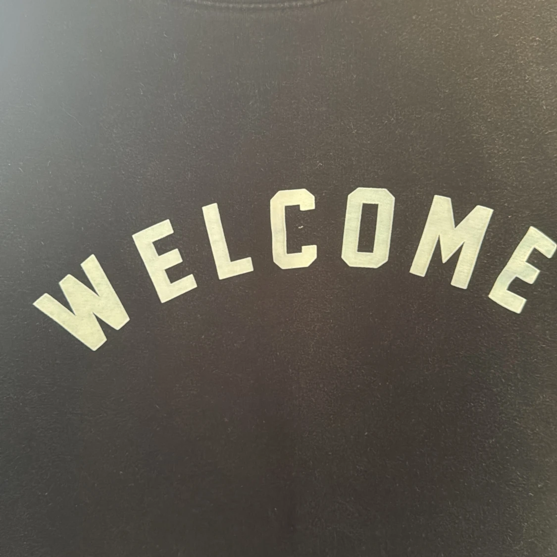 Svart sweatshirt från Welcome, M - 3