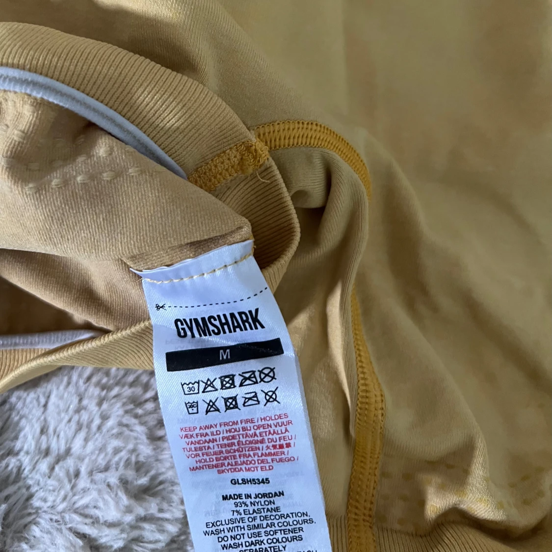 Gula seamless shorts från Gymshark - 1