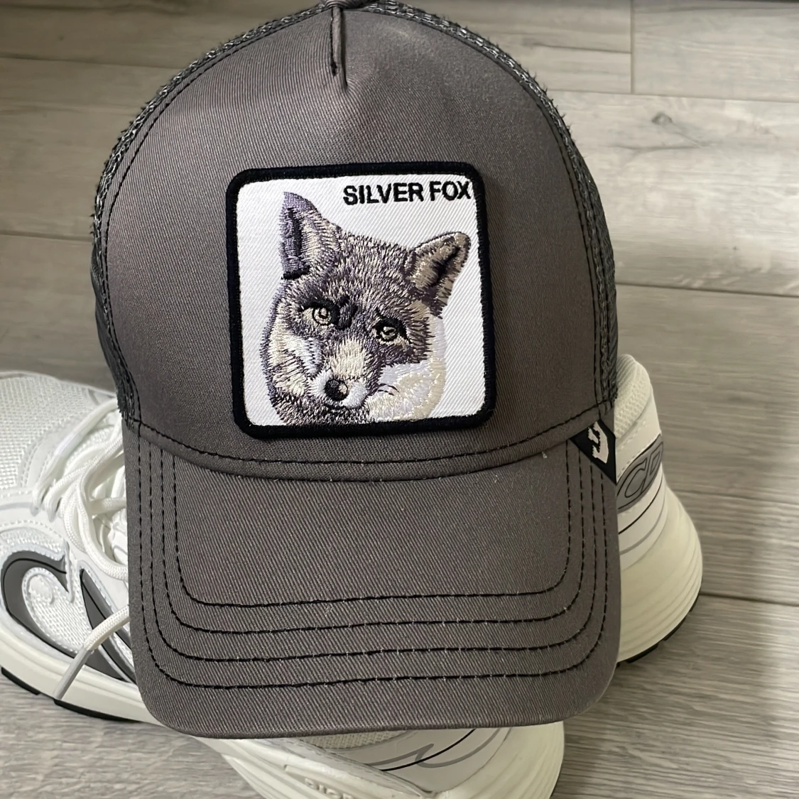 Goorin Broos silver Fox keps