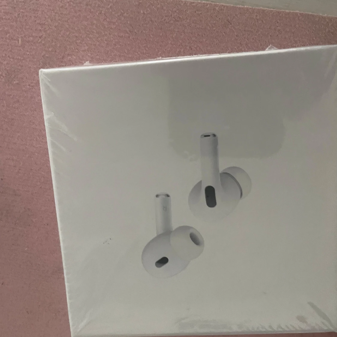 EarPods oanvända kommer i lådan med plasten på  - 2