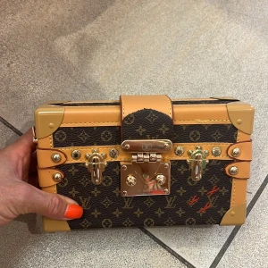 snygga väska  - . Perfekt för dig som gillar lexury väskor 