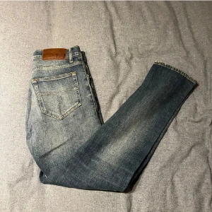 Tiger of Sweden jeans - Tja! Säker ett par tiger of Sweden jeans riktigt snygga. Hör av dig för fler bilder o liknande!!!