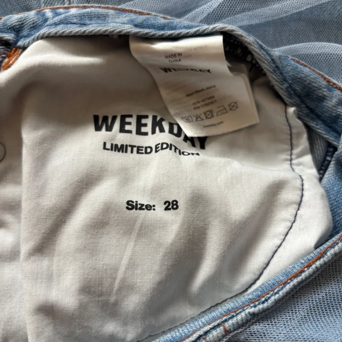 Unika ljusblå jeans från Weekday - 2