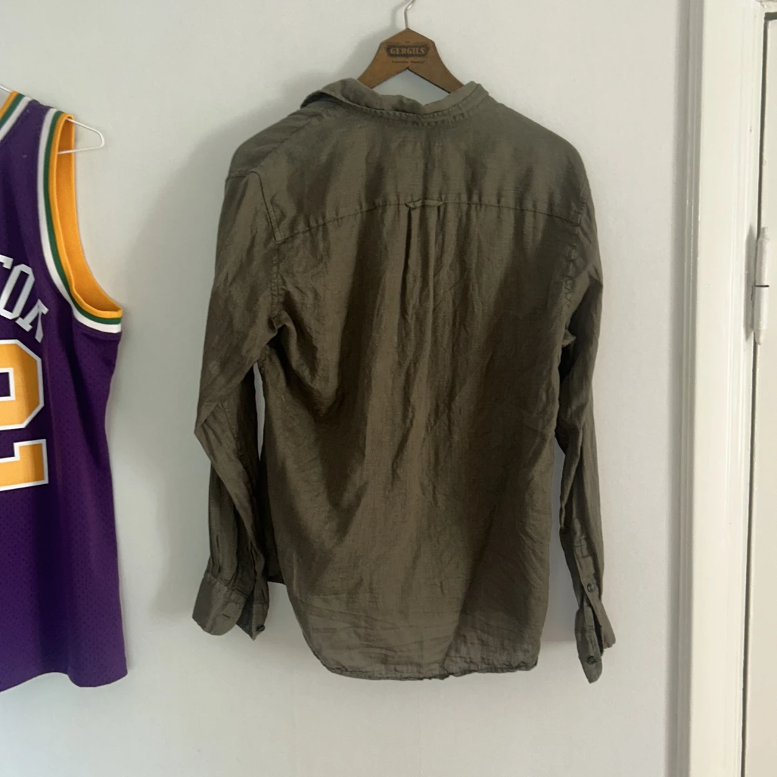 Olivgrön linneskjorta Massimo Dutti - 2