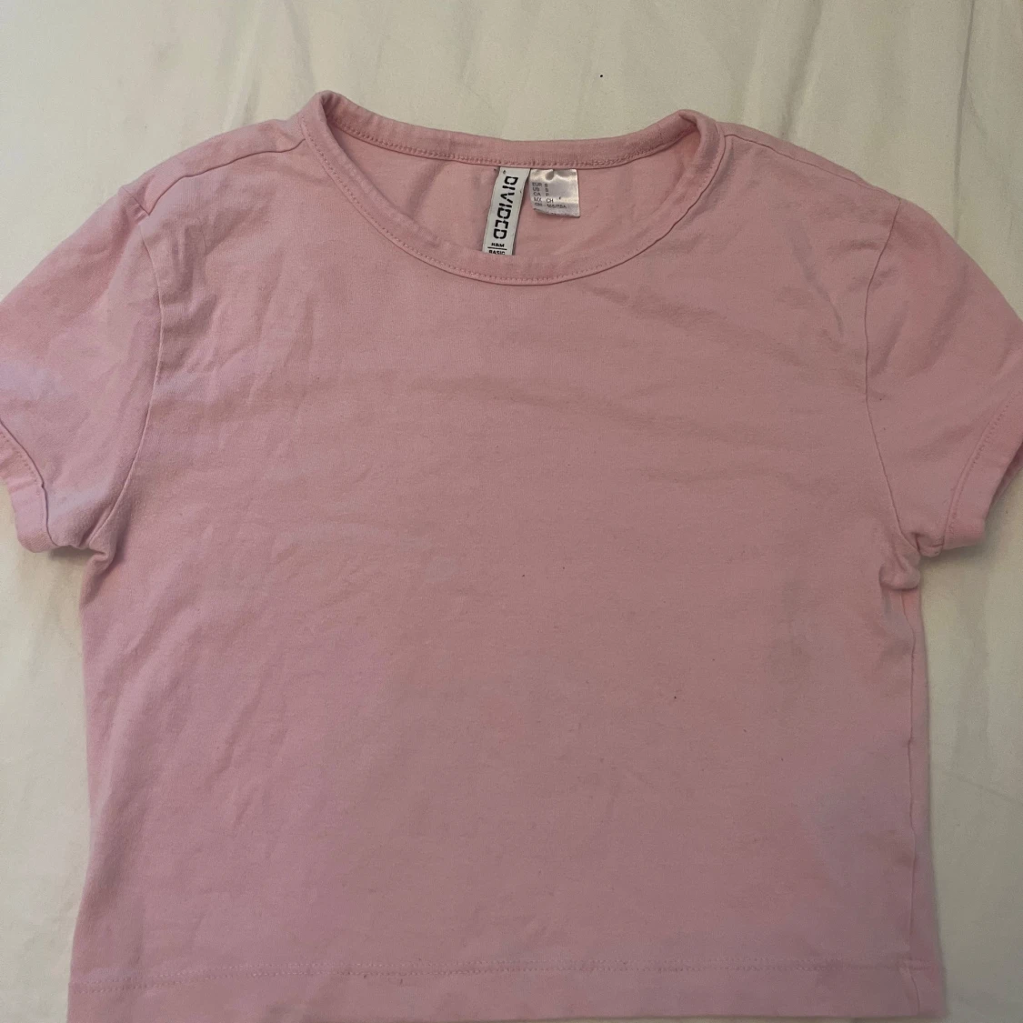 Rosa basic croppad topp