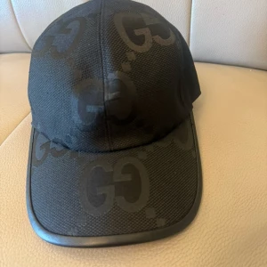 Gucci keps  - Jumbo svart, Stolek M
