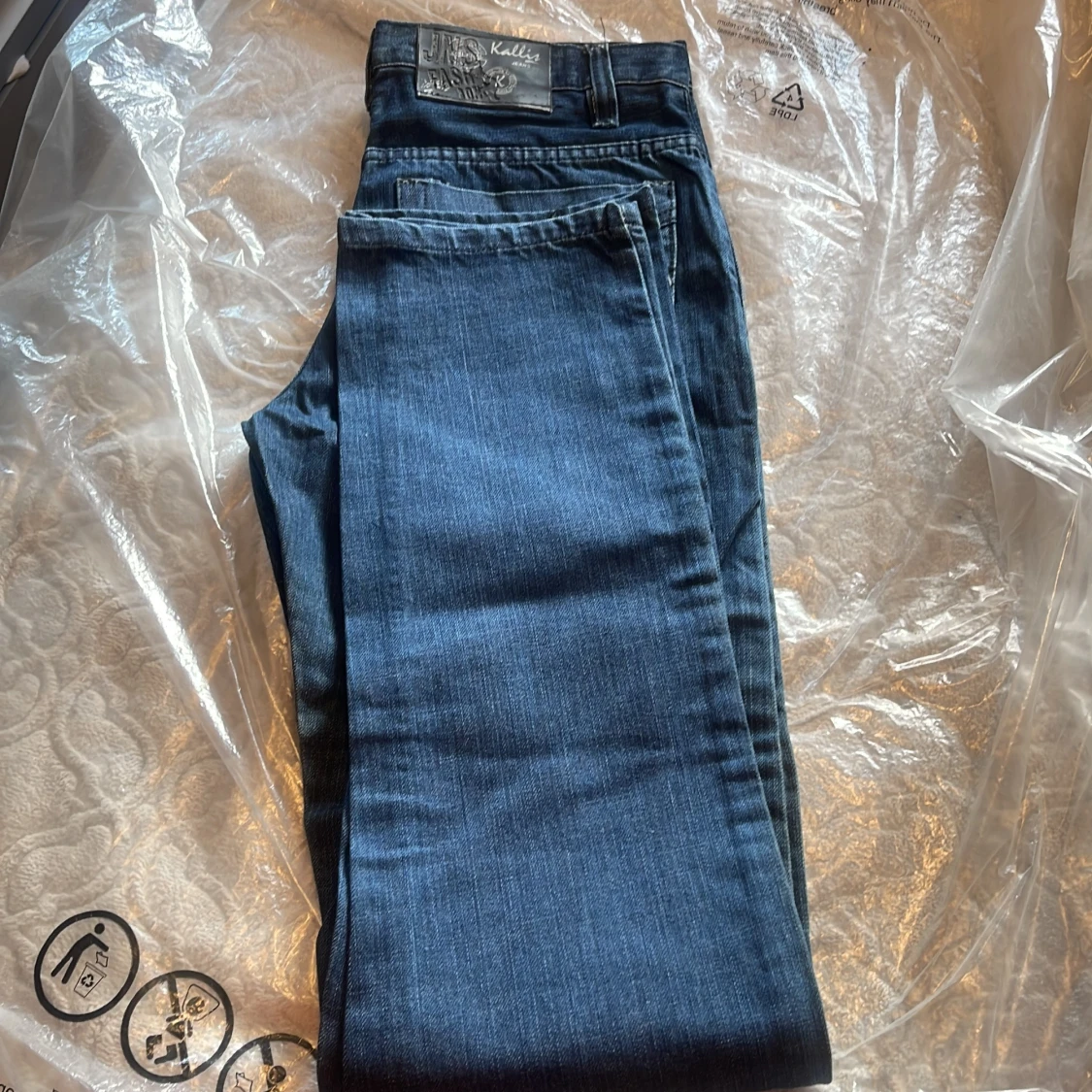 Blå raka jeans från Kallis, stl 28 - 1