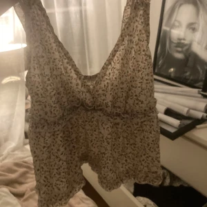 Sommartopp - Jättesöt sommartopp!!