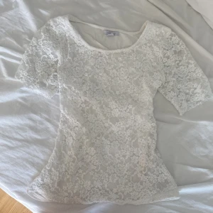 spets tshirt 😇🩵 - jättegulliggg, passar xxs-m 🐬💘😇