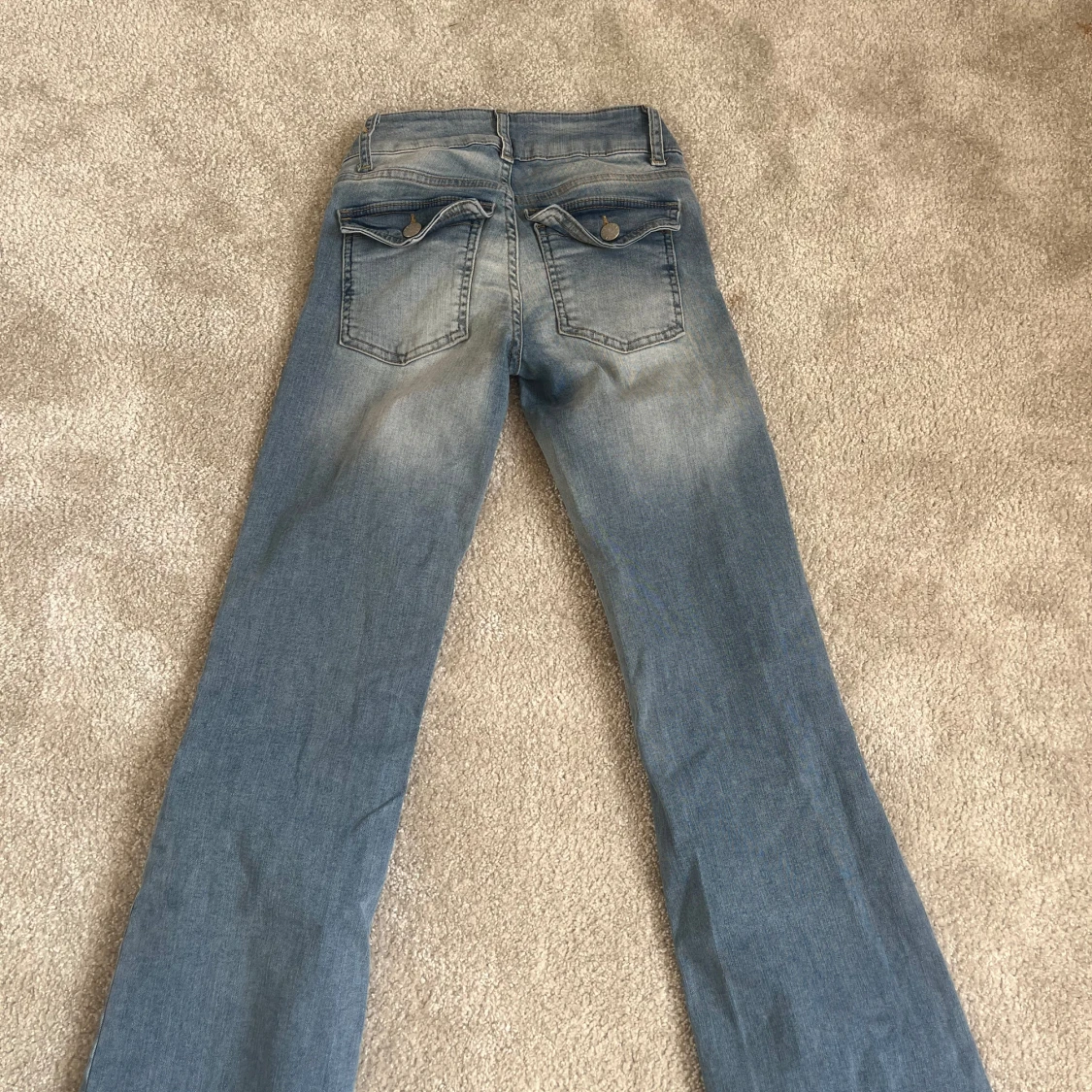 Ljusblå bootcut jeans💖💖 - 2