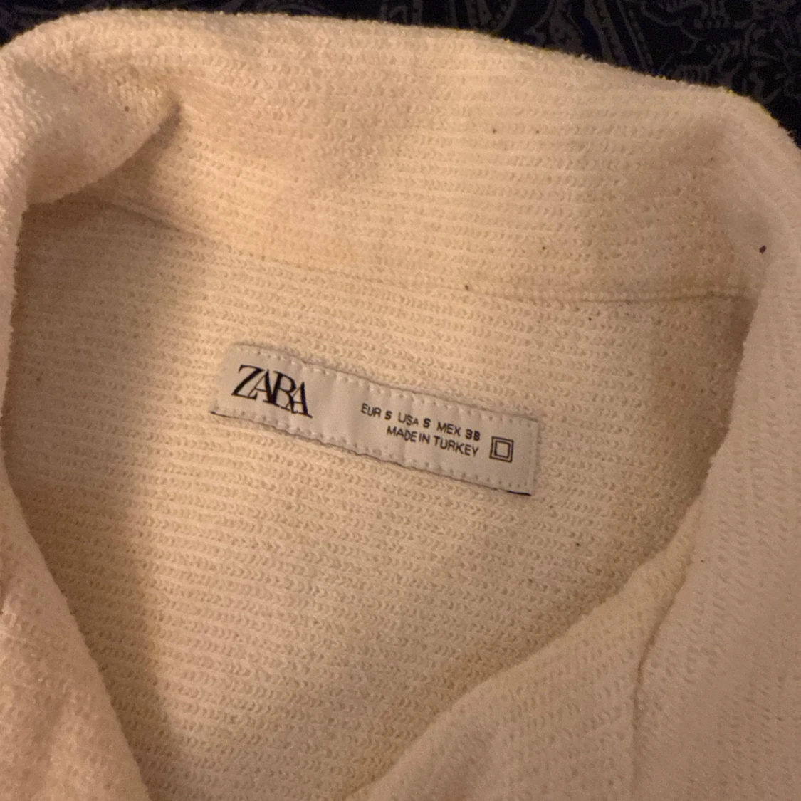 Beige kortärmad skjorta från Zara - 3