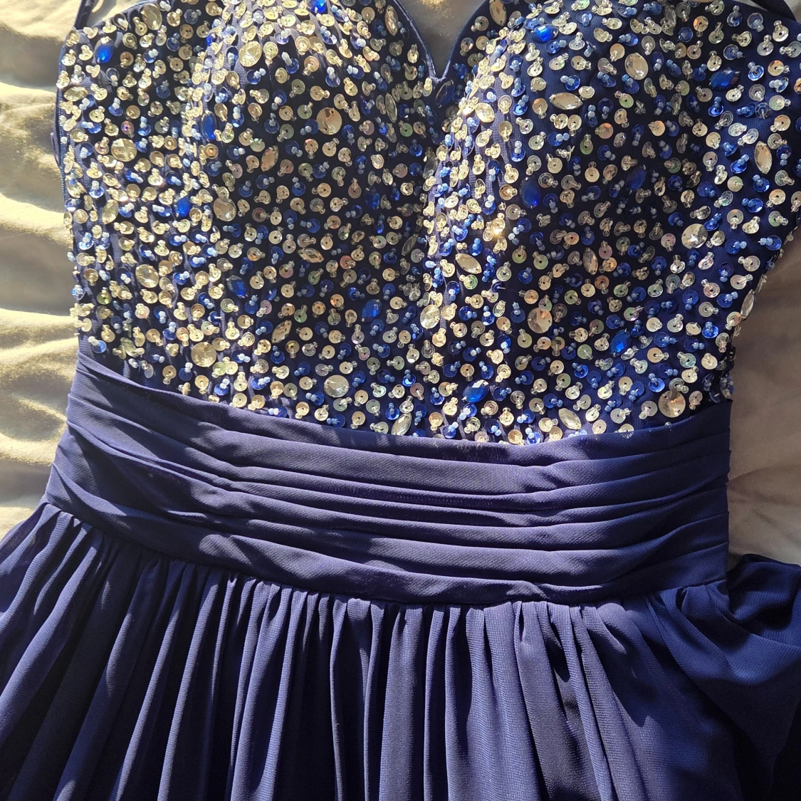 Mörkblå långklänning med paljetter - 1