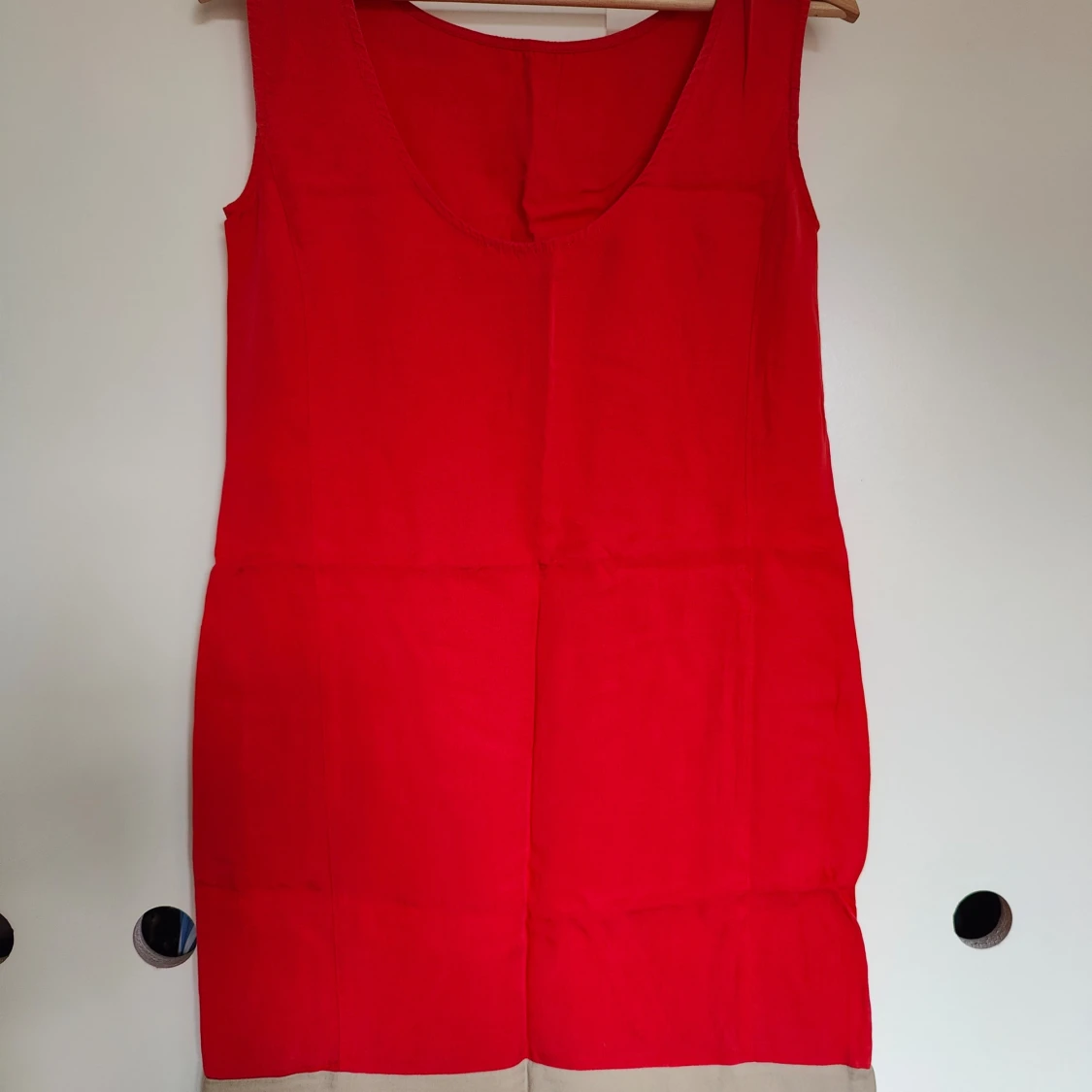 Röd ärmlös klänning från Roman - 1