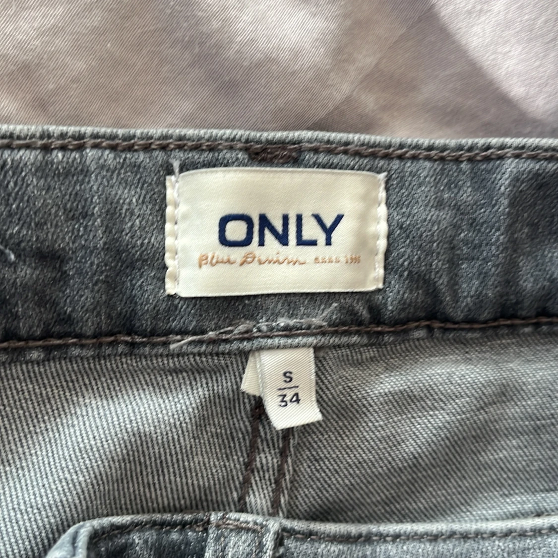 Grå bootcut jeans - 4