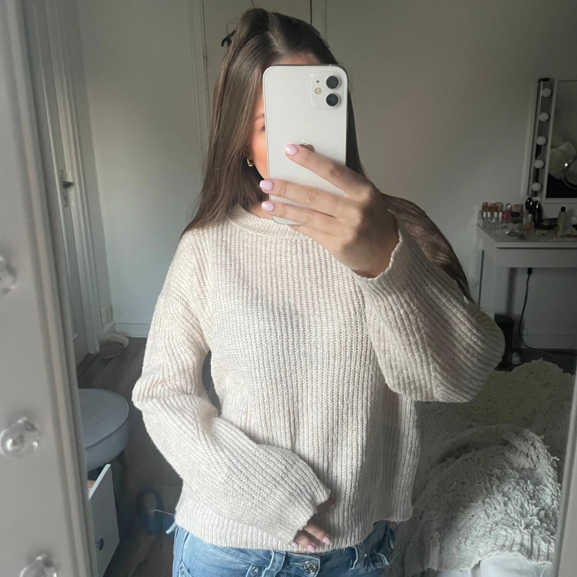 Beige stickad tröja