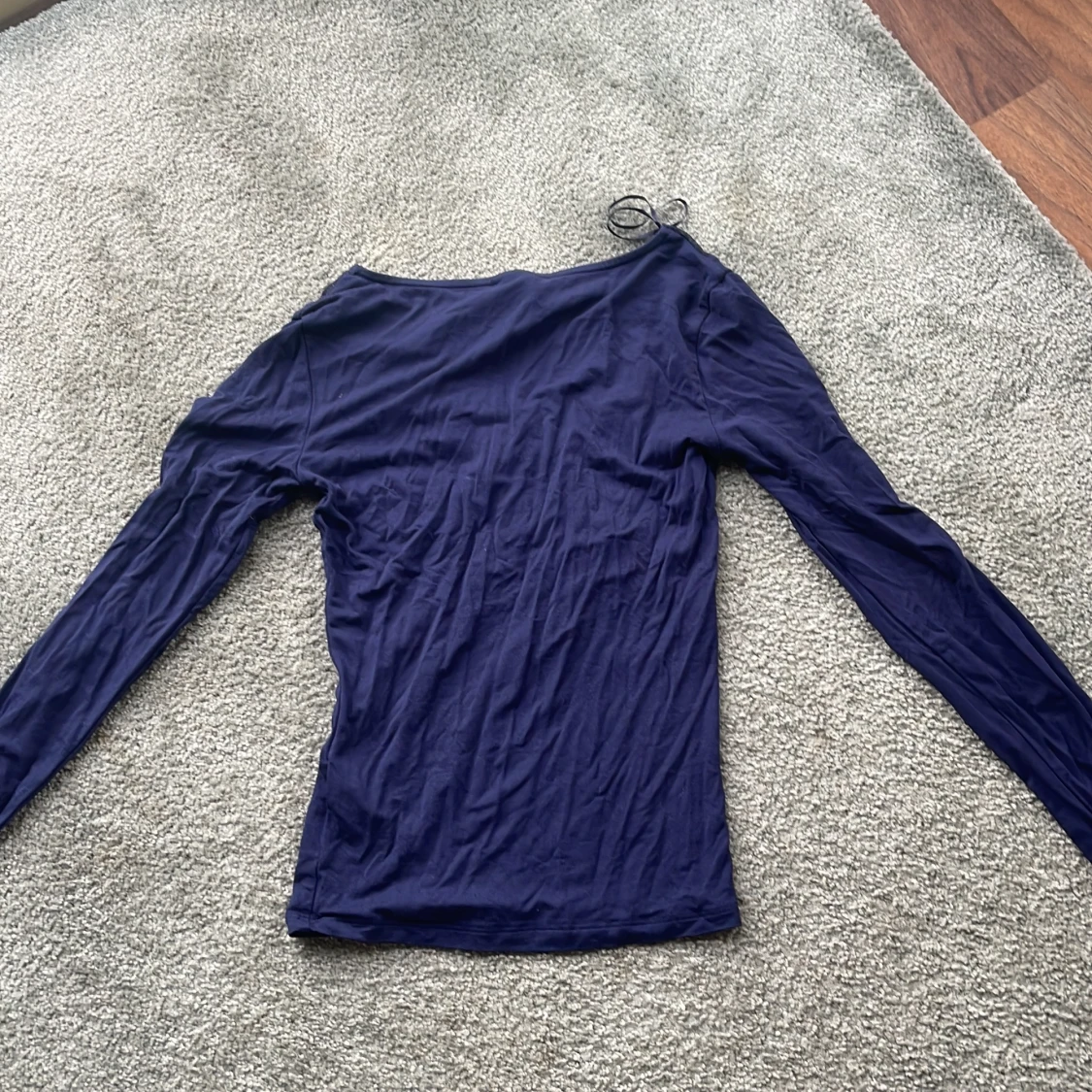 Mörkblå långärmad topp från Gina Tricot - 2