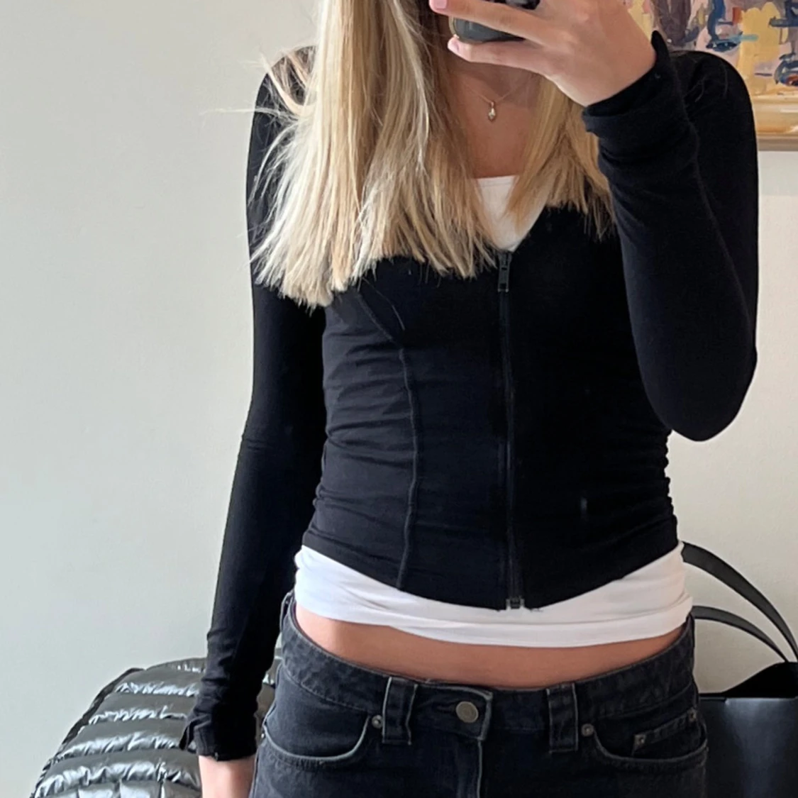 Svart långärmad tröja med dragkedja - 1