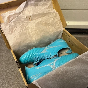 Mizuno Morelia Neo lll Elite - Bra fotbollssko, oanvänd med prislapp