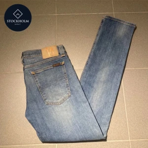 Nudie jeans - Vi säljer nu dessa nudie jeans, storleken är 30/32 (W30, L 32). Skriv vid frågor och funderingar!💭
