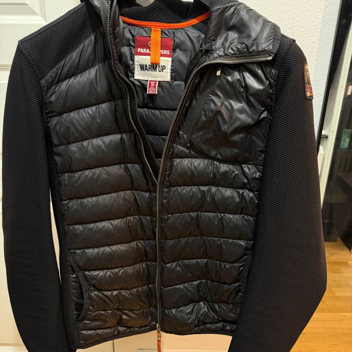 Svart hybridjacka från Parajumpers - 2