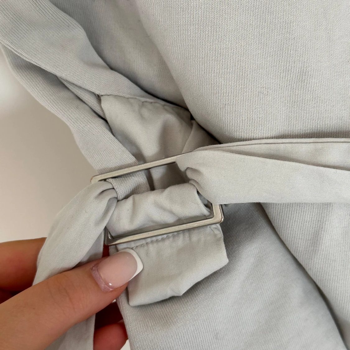 Beige topp med bälte från Zara - 2