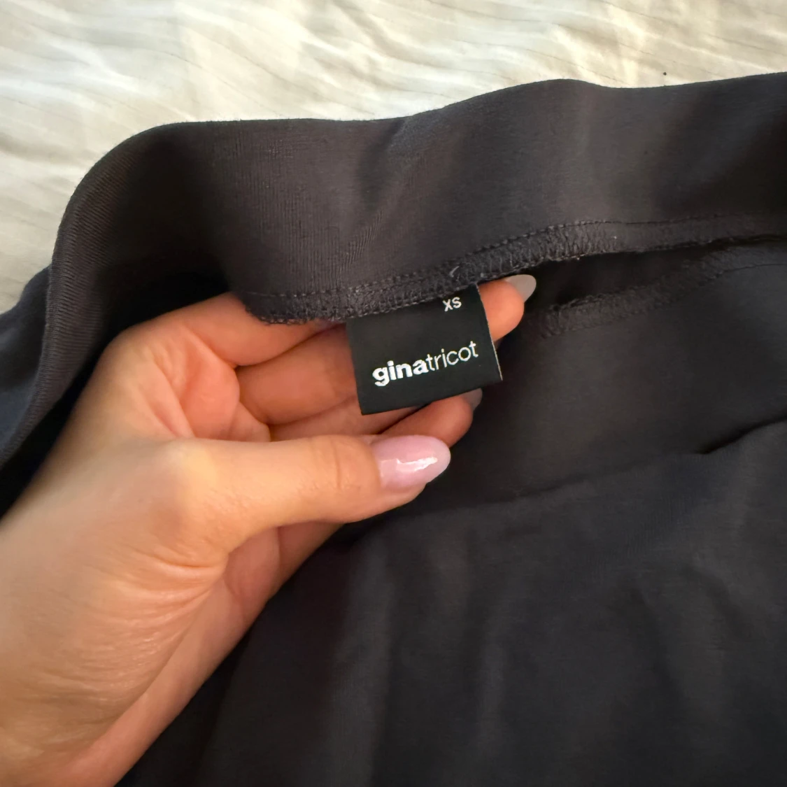 Mörkgrå långkjol från Gina Tricot - 3