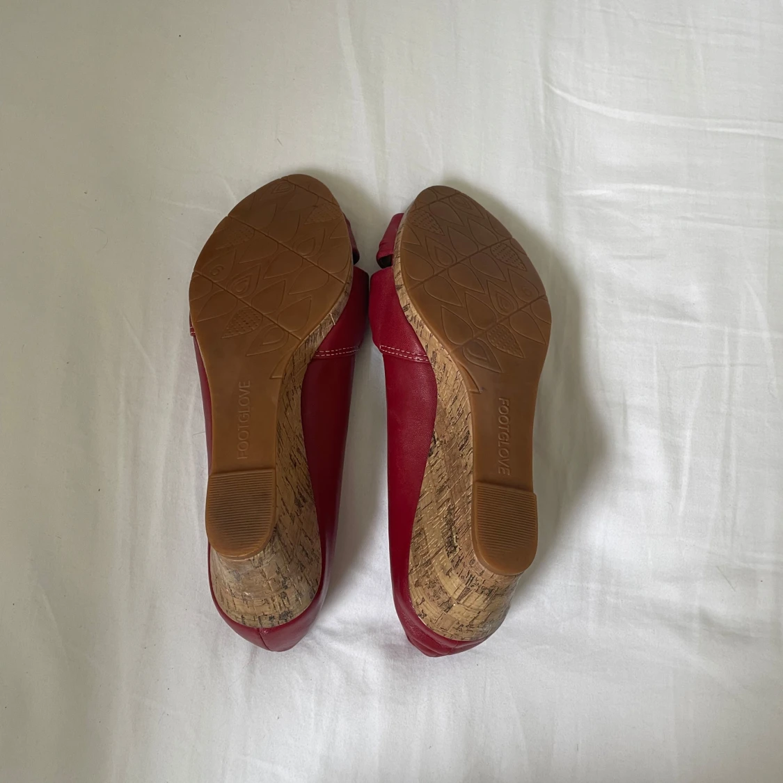 Röda kilklackar - 3